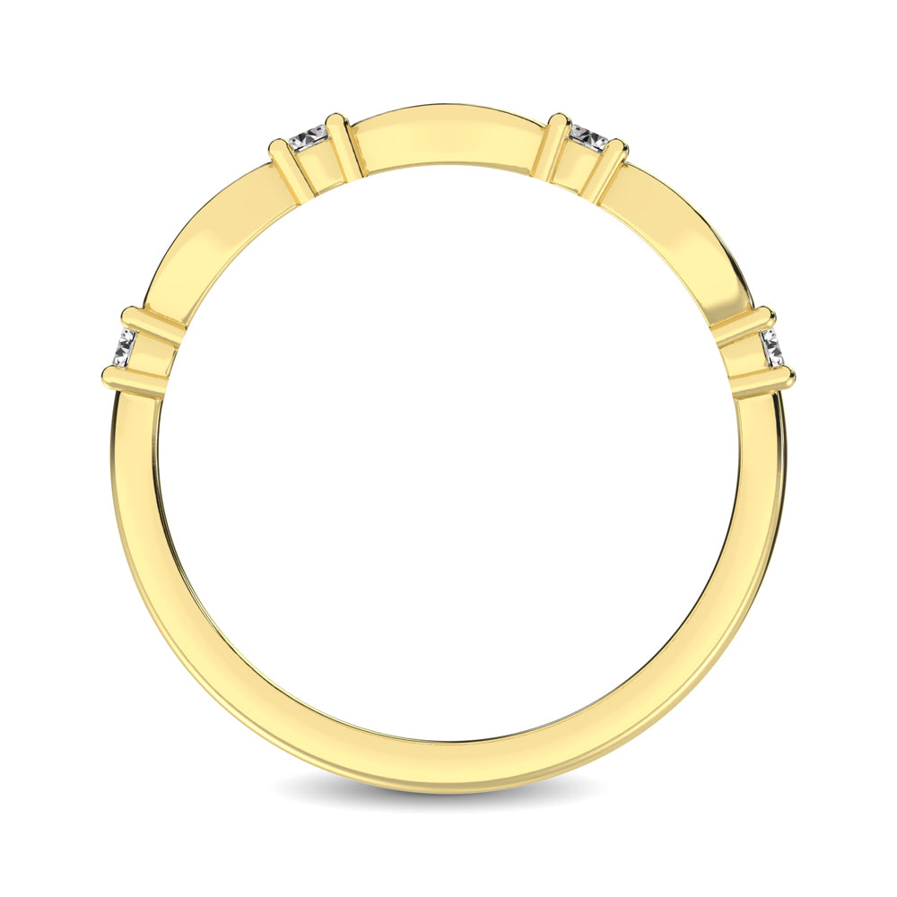 14K Yellow Gold 1/4 Ct.tw Round and Tapper Diamond Band Ring