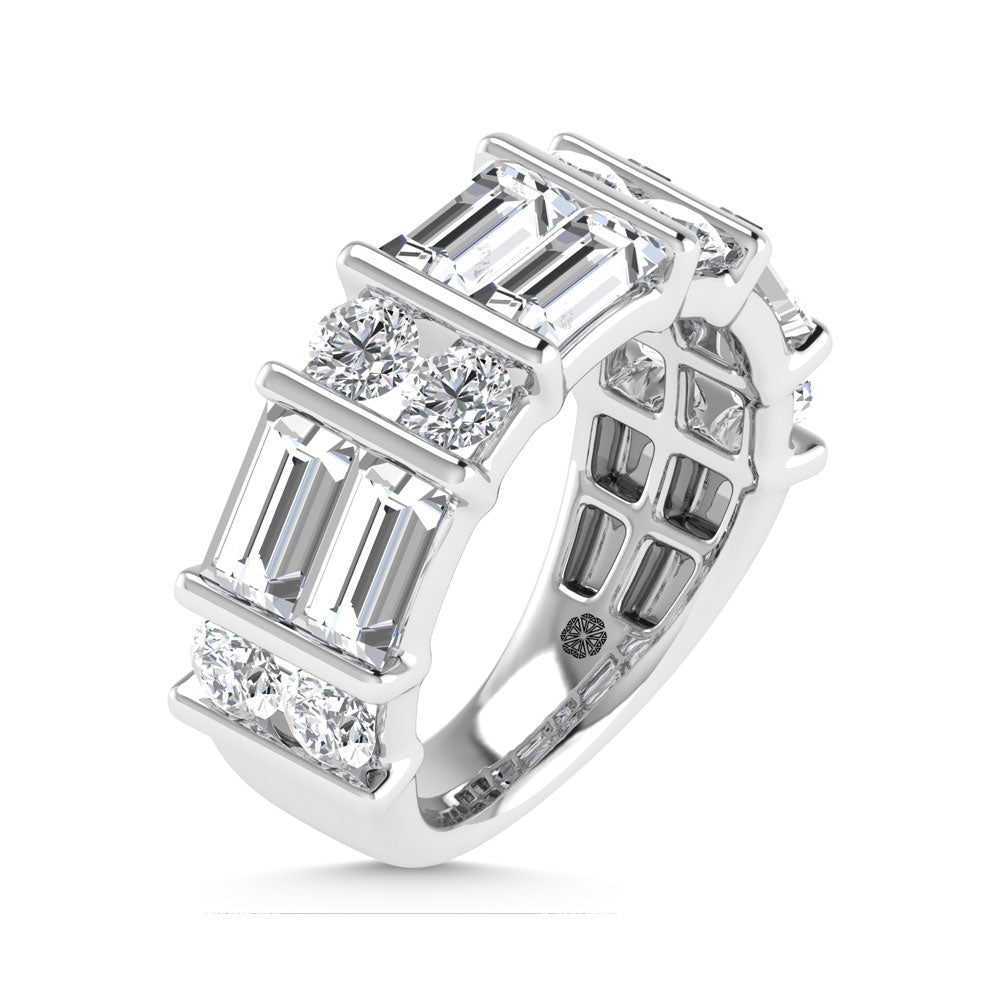 14K White Gold 3 Ct.Tw. Labgrown Diamond Round and Baguette Cut Fashion Band