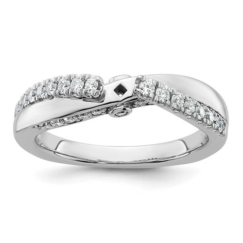 14K Heart-shaped Garnet and Peridot Apple Size 7 Ring