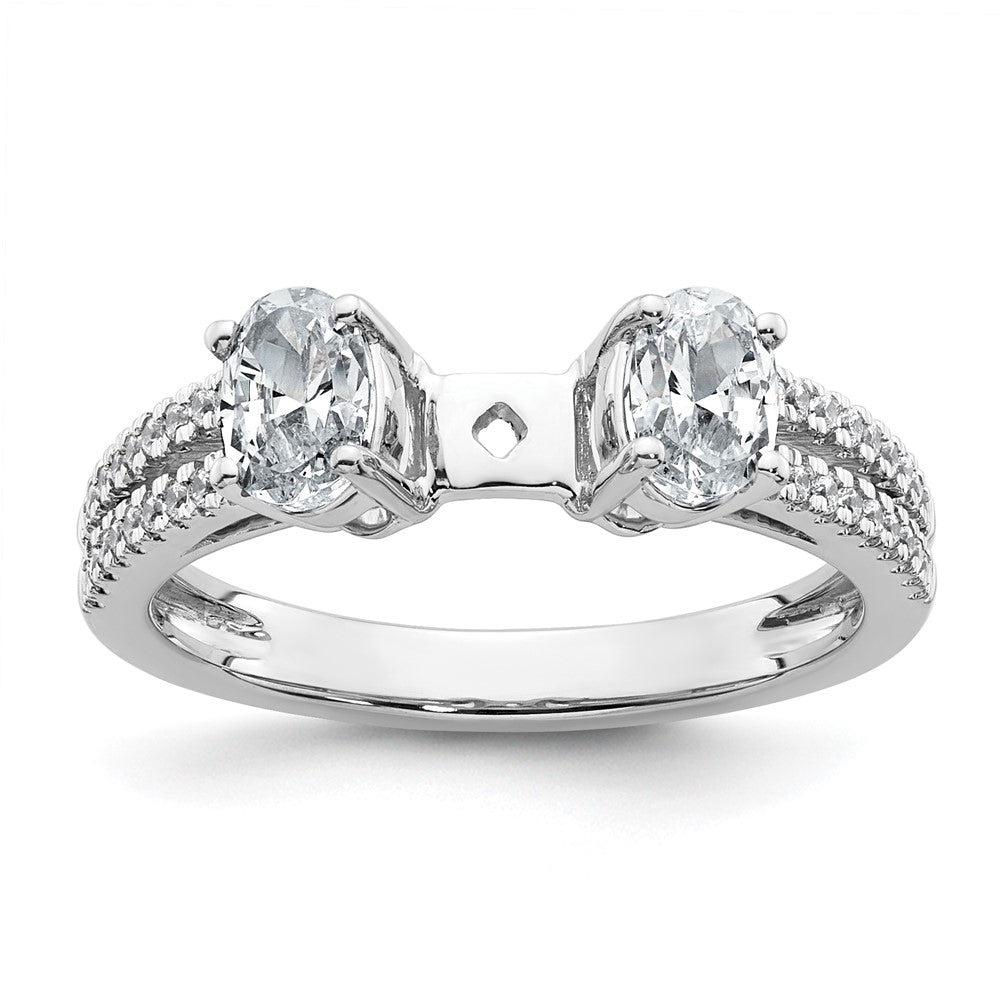 14kw 7/8ct Lab Grown Diamond VS+ F+ Oval S/M 3 Stone Eng Ring
